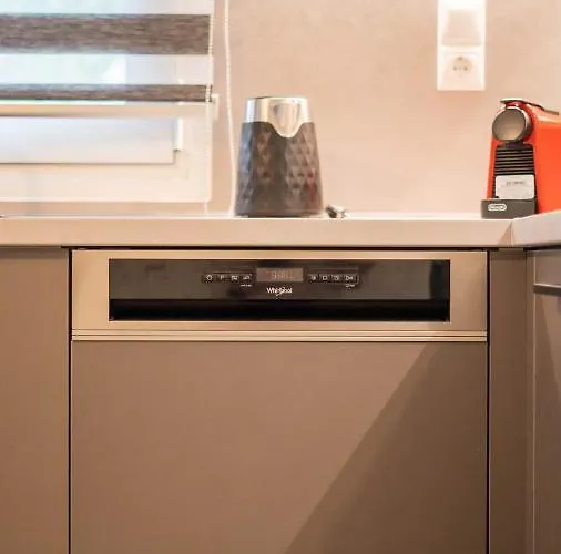 아파트 Mythic Meteora 칼람파카